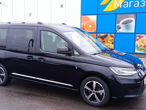 2026 Volkswagen Caddy Maxi V, чёрный, 5550000 рублей - вид 3