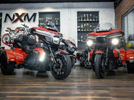 2026 Harley-Davidson CVO Street Glide 3 Limited, оранжевый, 7990000 рублей, вид 3