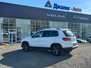 2015 Volkswagen Tiguan I Рестайлинг, белый, 1696000 рублей, вид 3