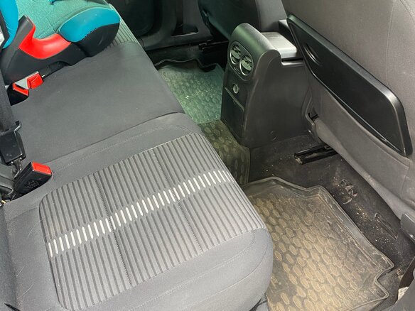2011 Volkswagen Tiguan I, красный, 908000 рублей - вид 12