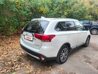 2018 Mitsubishi Outlander III Рестайлинг 2, белый, 2250000 рублей, вид 5