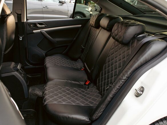 2012 Skoda Octavia II (A5) Рестайлинг, белый, 895000 рублей - вид 16