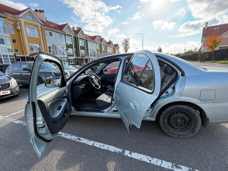 2007 Nissan Almera Classic I, серебристый, 480000 рублей, вид 3