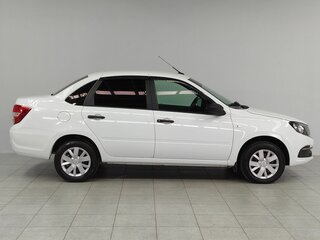 2024 Lada (ВАЗ) Granta I Рестайлинг, белый, 920000 рублей, вид 4