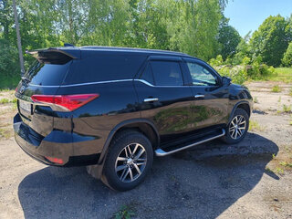 2020 Toyota Fortuner II, чёрный, 5000000 рублей, вид 4