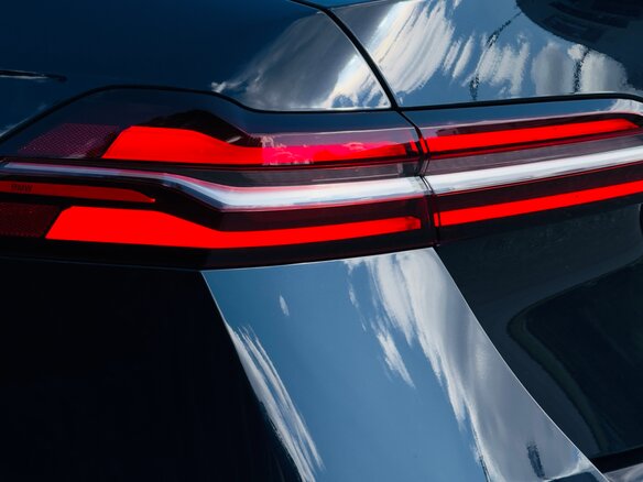 2024 BMW 5 серии 520d xDrive VIII (G60/G61/G68), синий, 7325000 рублей - вид 36