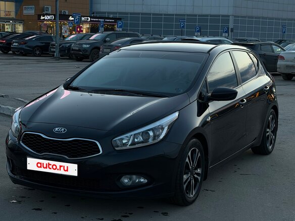2014 Kia Ceed II, чёрный, 1222222 рублей