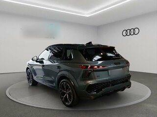 2025 Audi Q3 TFSI III (FJ), зелёный, 6675000 рублей, вид 4