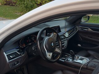 2020 BMW 7 серии Long 740Li xDrive VI (G11/G12) Рестайлинг, белый, 7200000 рублей, вид 2