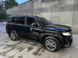 2021 Toyota Land Cruiser 300 Series, чёрный, 8250000 рублей, вид 4