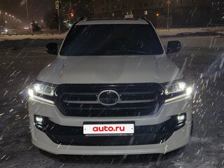 2020 Toyota Land Cruiser 200 Series Рестайлинг 2, белый, 9200000 рублей, вид 1
