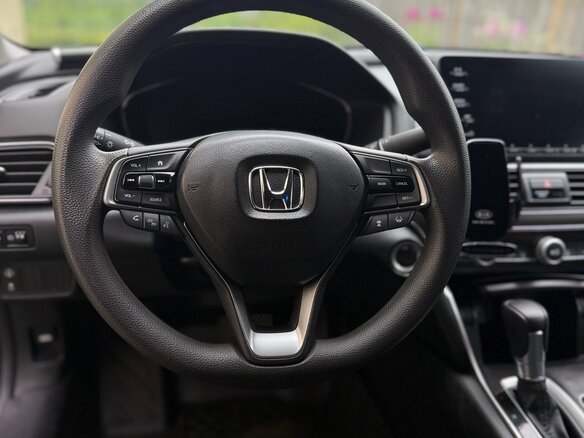 2020 Honda Accord X, серый, 2100000 рублей - вид 11