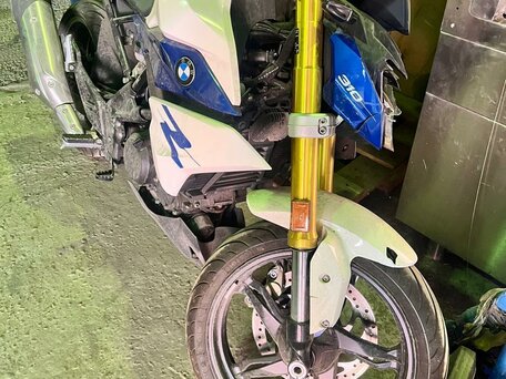 2021 BMW G 310 R, белый, 300000 рублей, вид 3