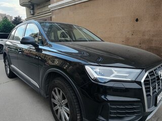 2023 Audi Q7 45 TFSI II (4M) Рестайлинг, чёрный, 6350000 рублей, вид 4