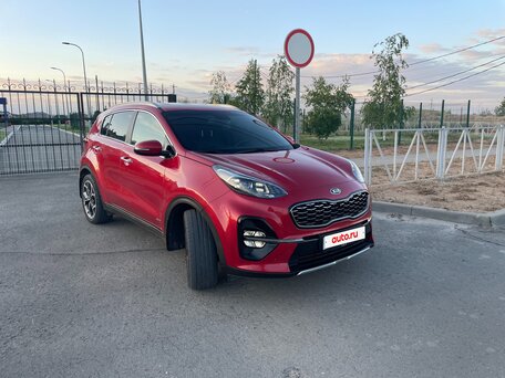 2018 Kia Sportage IV Рестайлинг, красный, 2550000 рублей, вид 3