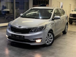 2015 Kia Rio III Рестайлинг, серебристый, 759000 рублей, вид 1