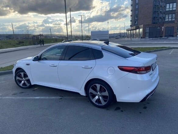 2017 Kia Optima IV, белый, 1850000 рублей - вид 9