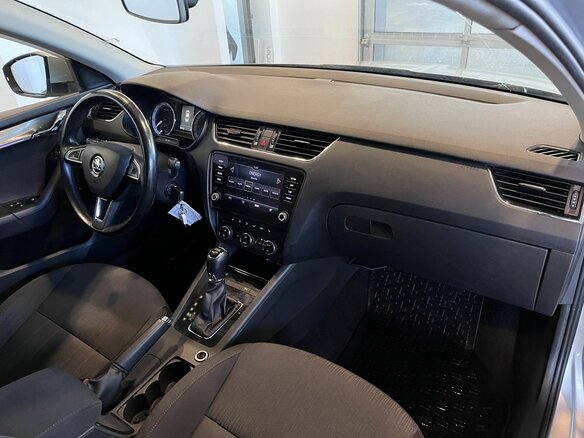 2017 Skoda Octavia III (A7) Рестайлинг, серебристый - вид 11