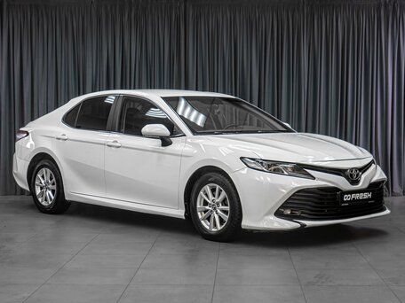 Toyota Camry VIII (XV70)