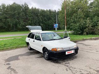 2001 Mitsubishi Libero I Рестайлинг, белый, 125000 рублей, вид 2