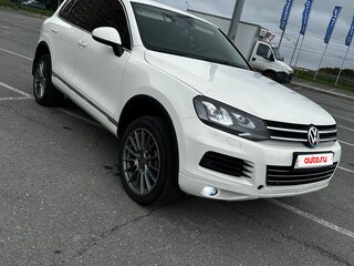 2011 Volkswagen Touareg II, белый, 1950000 рублей, вид 1