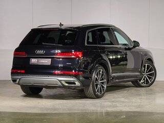 2020 Audi Q7 50 TDI II (4M) Рестайлинг, чёрный, 7285000 рублей, вид 4