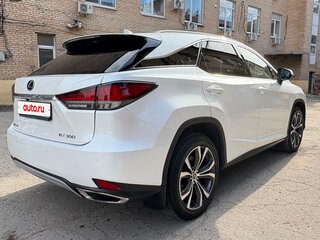 2019 Lexus RX 300 IV Рестайлинг, белый, 4700000 рублей, вид 4