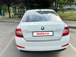 2016 Skoda Octavia III (A7), белый, 1350000 рублей, вид 4