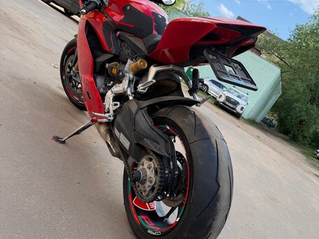 2014 Ducati Panigale S, красный, 900000 рублей, вид 4