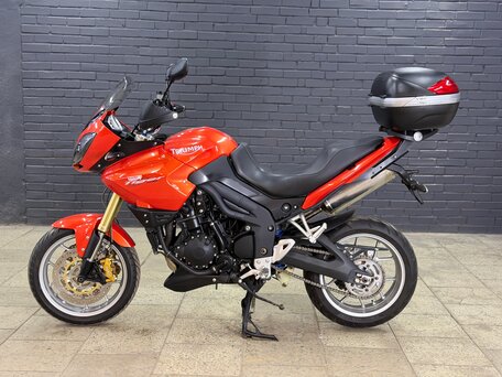 2011 Triumph Tiger 1050, красный, 575000 рублей, вид 4