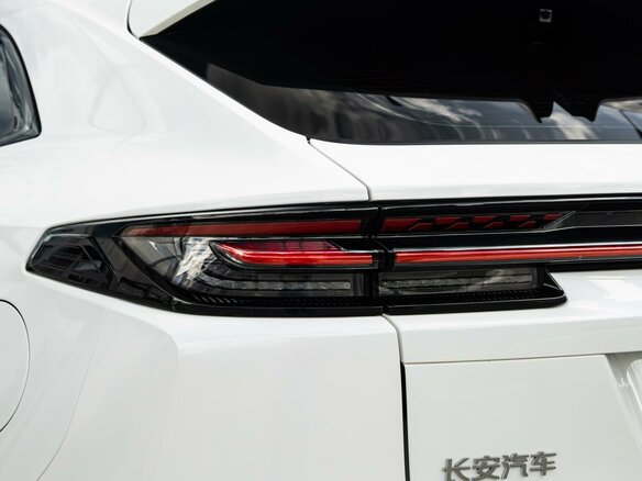 2023 Changan UNI-K, белый - вид 11