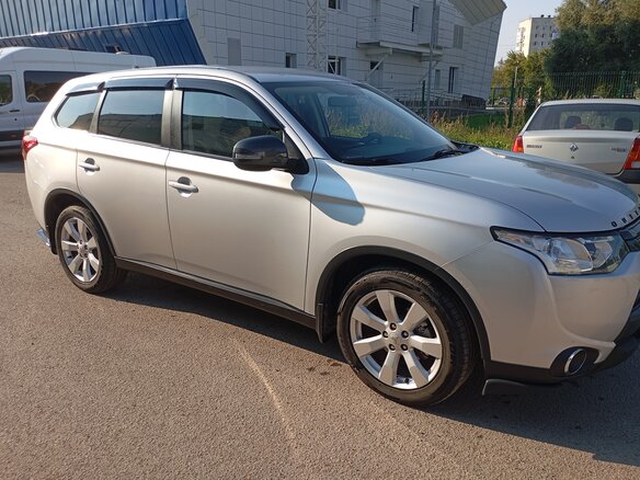 2014 Mitsubishi Outlander III, серебристый, 1499000 рублей - вид 9
