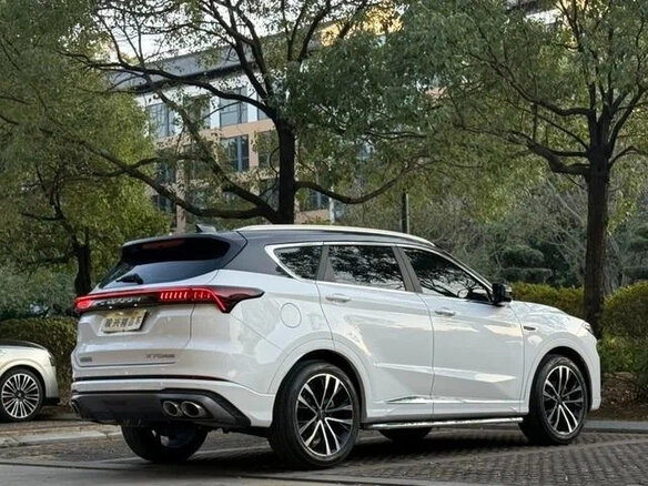 2022 Jetour X70+ I, белый, 1200000 рублей - вид 4