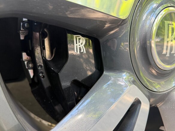 2021 Rolls-Royce Cullinan I (Series I), чёрный - вид 22