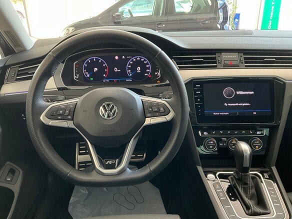 2020 Volkswagen Passat B8 Рестайлинг, синий, 2999999 рублей - вид 15