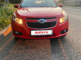 2012 Chevrolet Cruze I Рестайлинг, красный, 700000 рублей, вид 1