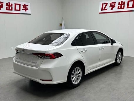 2022 Toyota Corolla XII (E210), белый, 1450000 рублей, вид 3
