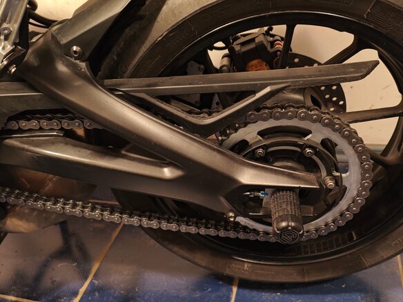 2018 Yamaha XSR900, красный, 870000 рублей - вид 13