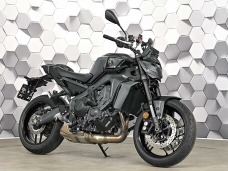 2024 Yamaha MT-09 (FZ-09), чёрный, 1227000 рублей, вид 1