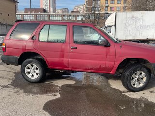1998 Nissan Pathfinder II, красный, 550000 рублей, вид 4