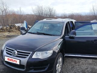 2008 Volkswagen Touareg I Рестайлинг, чёрный, 1150000 рублей, вид 1