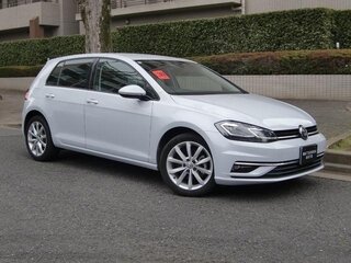 2018 Volkswagen Golf VII Рестайлинг, белый, 999999 рублей, вид 1