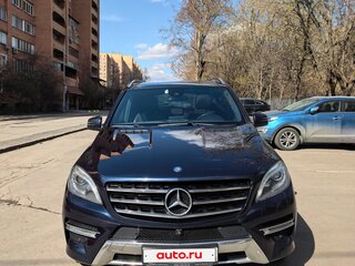 2014 Mercedes-Benz M-Класс 400 III (W166), синий, 2200000 рублей, вид 1