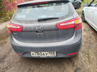 2014 Kia Rio 4-speed III, серый, 729000 рублей, вид 4