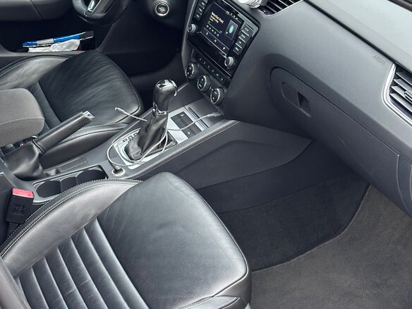 2016 Skoda Octavia III (A7), синий, 1300000 рублей - вид 15