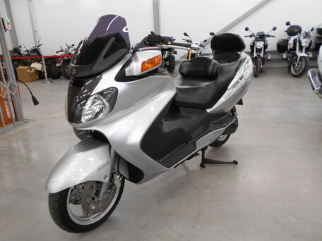 2004 Suzuki Burgman (SkyWave) 650, серебристый, 385000 рублей, вид 5