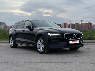 2019 Volvo V60 Cross Country II, чёрный, 3399000 рублей, вид 2