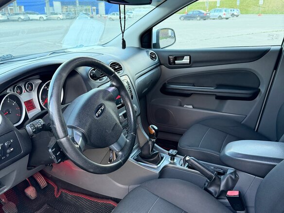 2011 Ford Focus II Рестайлинг, белый, 550000 рублей - вид 7