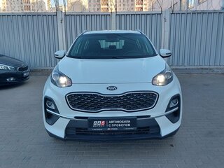 2020 Kia Sportage IV Рестайлинг, белый, 2049000 рублей, вид 2