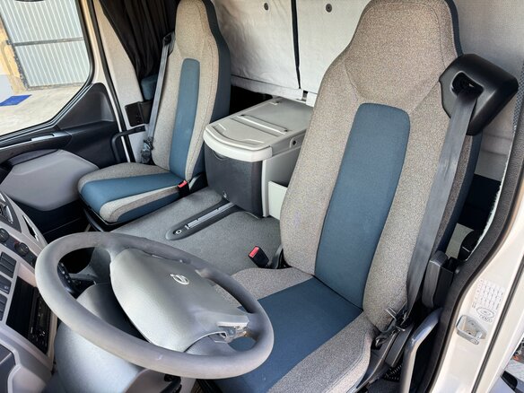 2014 Volvo FL, белый, 4000000 рублей - вид 25